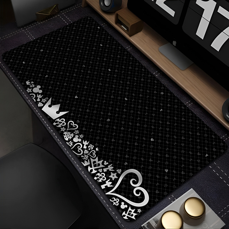 أبيض وأسود أنيمي سطح المكتب حص - مراجعة Laptop Accessories Nearby وسعره