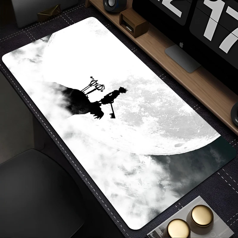 أبيض وأسود أنيمي سطح المكتب حص - مراجعة Laptop Accessories Nearby وسعره